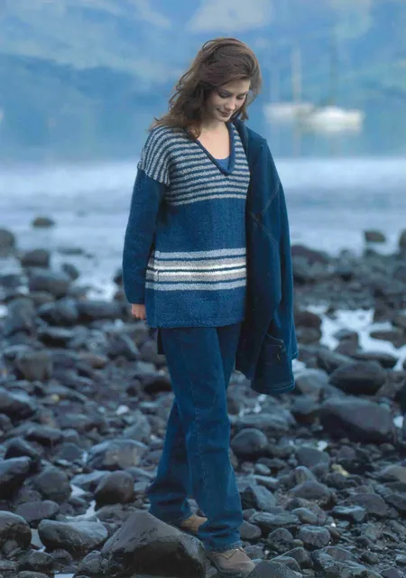 C612 Striped V Neck Tunic