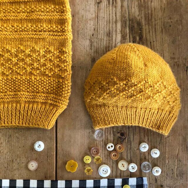 LF40 Goldie Sweater and Hat Knitting Pattern
