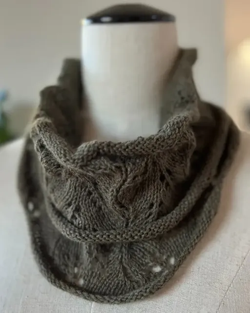 Ahuru Cowl DK/8 Ply Knitting Pattern