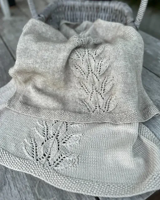 Autumn Leaves Blanket Knitting Pattern