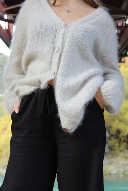 Hollyford Cardigan - Touch Yarns 108 - Knitting Pattern