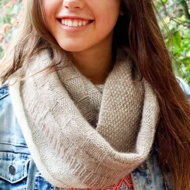 Infinity Scarf - Touch Yarns 061- Knitting Pattern