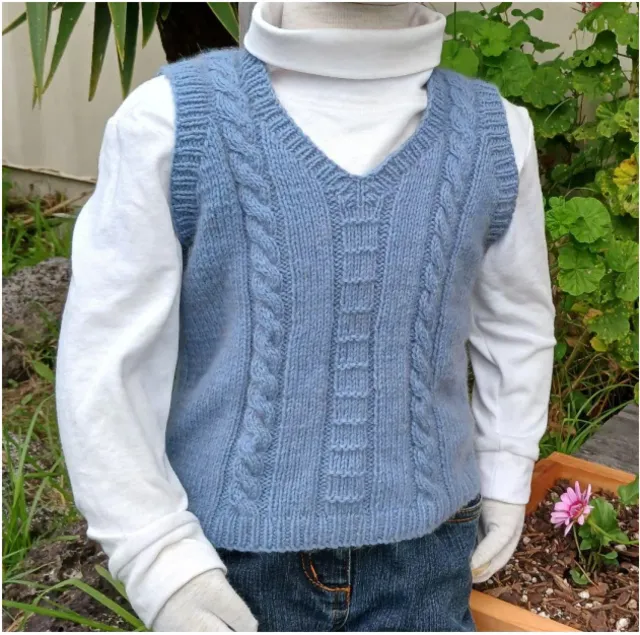 P386 - Child's Vest - Dk/8Ply Knitting Pattern - Countrywide Yarns