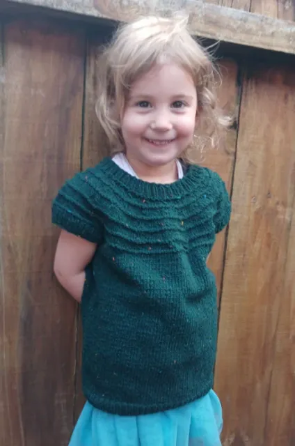 P423 Childs Vest with Yoke - DK / 8 Ply Knitting Pattern - Countrywide Yarns