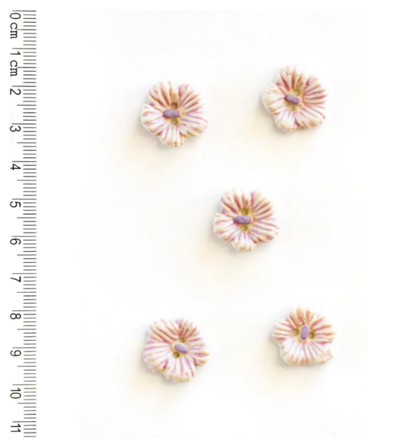 Pink Flowers - Incomparable Buttons - L87